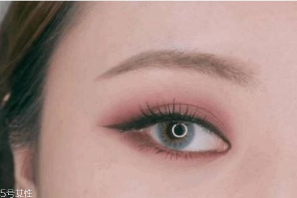 假睫毛哪個(gè)牌子好 教你挑選假睫毛 假睫毛哪個(gè)牌子好 教你挑選假睫毛