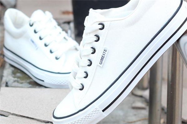 帆布鞋適合什么年齡？看自己心態(tài)