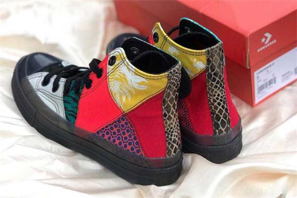 匡威豬年限定多少錢 新年穿新鞋 匡威豬年限定多少錢 新年穿新鞋