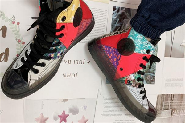 匡威豬年限定多少錢 新年穿新鞋 匡威豬年限定多少錢 新年穿新鞋