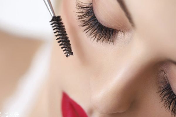 嫁接睫毛怎么保持更長時間 嫁接睫毛的詳細步驟 嫁接睫毛怎么保持更長時間 嫁接睫毛的詳細步驟