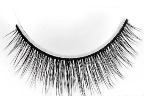 假睫毛哪個(gè)牌子好 教你挑選假睫毛 假睫毛哪個(gè)牌子好 教你挑選假睫毛