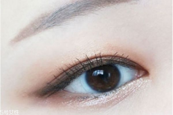 橘棕色眼影怎么畫 金棕色眼影畫法 橘棕色眼影怎么畫 金棕色眼影畫法