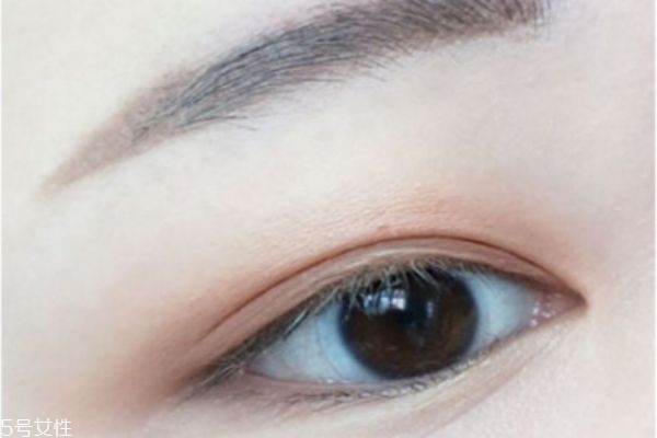 橘棕色眼影怎么畫 金棕色眼影畫法 橘棕色眼影怎么畫 金棕色眼影畫法
