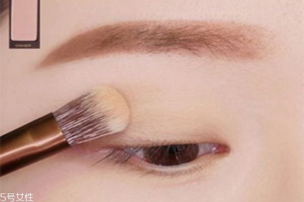 橘棕色眼影怎么畫 金棕色眼影畫法 橘棕色眼影怎么畫 金棕色眼影畫法