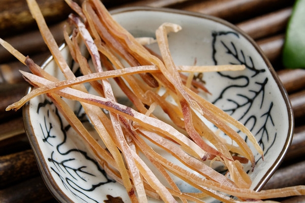 魷魚絲是發(fā)物嗎 屬于發(fā)物類 魷魚絲是發(fā)物嗎 屬于發(fā)物類