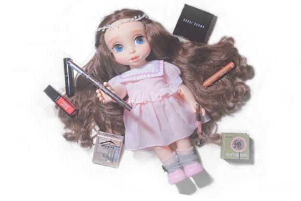 大眼娃娃妝怎么化 韓國(guó)大眼妝畫(huà)法