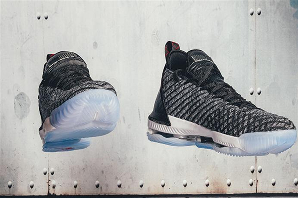 耐克詹姆斯16偏碼嗎 正常碼數(shù)購買即可 耐克詹姆斯16偏碼嗎 正常碼數(shù)購買即可