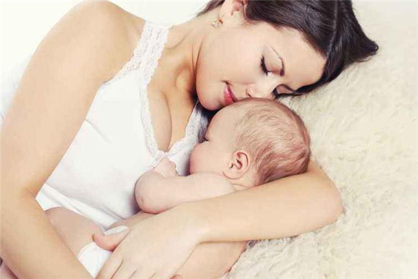 寶寶睡覺(jué)黑白顛倒怎么辦
