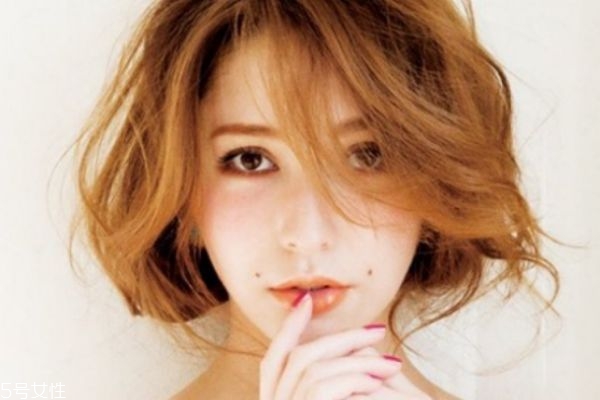 大眼娃娃妝怎么化 韓國(guó)大眼妝畫(huà)法