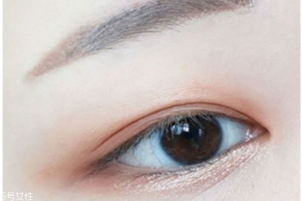 橘棕色眼影怎么畫 金棕色眼影畫法 橘棕色眼影怎么畫 金棕色眼影畫法