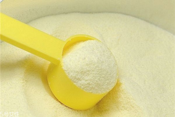 新開罐的奶粉能放多久 奶粉保存的誤區(qū) 新開罐的奶粉能放多久 奶粉保存的誤區(qū)