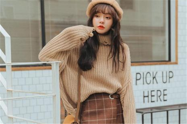 內(nèi)搭毛衣什么款式好看 做個氧氣少女 內(nèi)搭毛衣什么款式好看 做個氧氣少女