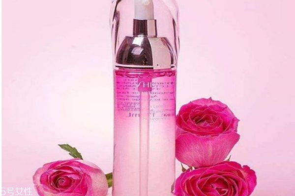 滋潤(rùn)爽膚水有哪些 滋潤(rùn)保濕爽膚水哪款好