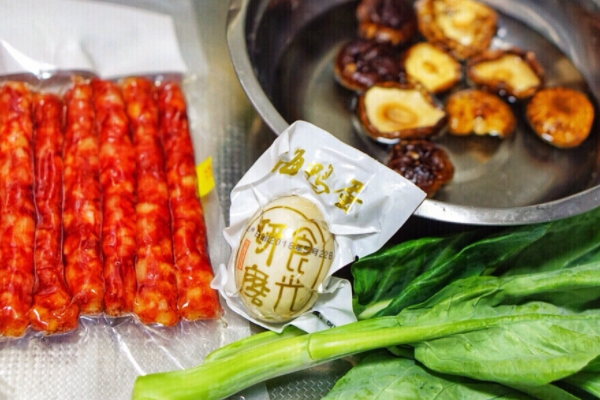 煲仔飯是哪個(gè)省的傳統(tǒng)美食 源于廣東