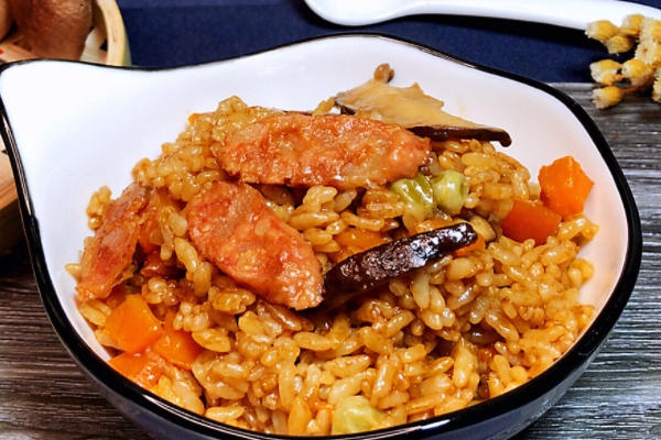 煲仔飯要煮多久 這個(gè)有講究 煲仔飯要煮多久 這個(gè)有講究