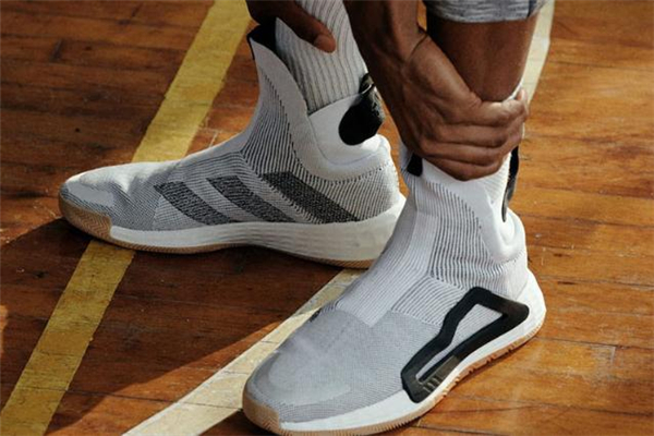 阿迪達斯n3xt l3v3l多少錢 全新無鞋帶籃球鞋 阿迪達斯n3xt l3v3l多少錢 全新無鞋帶籃球鞋