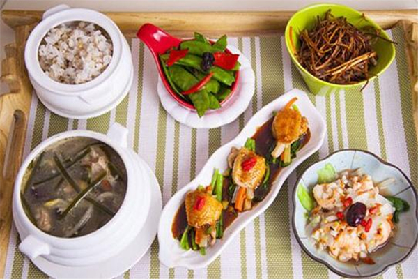 月子期間喝什么湯有助于催奶 月子期間喝什么湯有助于催奶