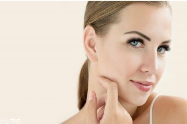 睫毛增長液什么時(shí)候使用效果最好 堅(jiān)持使用最好 睫毛增長液什么時(shí)候使用效果最好 堅(jiān)持使用最好