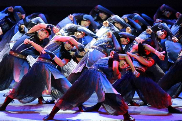 民族舞適合男生嗎 非常適合 民族舞適合男生嗎 非常適合