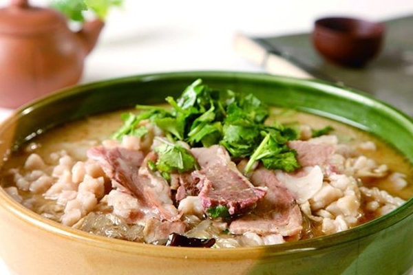 羊肉泡饃可以加湯嗎 一般不加湯 羊肉泡饃可以加湯嗎 一般不加湯