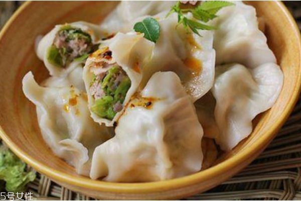 榆錢(qián)怎么炒著吃 榆錢(qián)的功效與作用禁忌