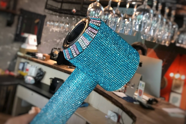 吹風(fēng)機要買多大功率的 看在哪里用 吹風(fēng)機要買多大功率的 看在哪里用