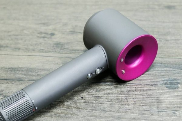 吹風(fēng)機要買多大功率的 看在哪里用 吹風(fēng)機要買多大功率的 看在哪里用