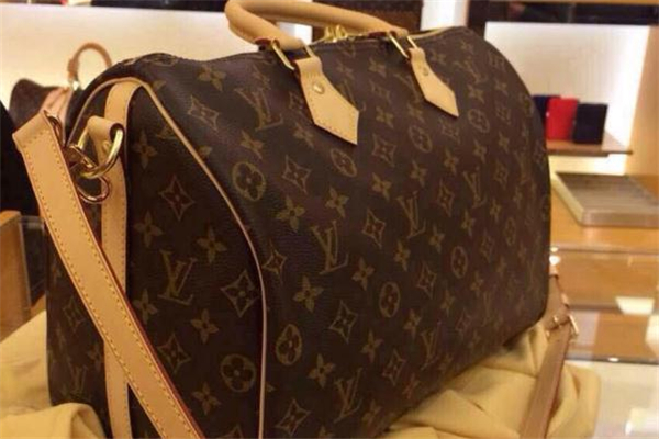 lv包包為什么會(huì)變色 原因是這樣 lv包包為什么會(huì)變色 原因是這樣