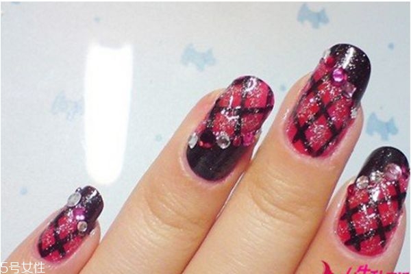 日系田園風(fēng)美甲怎么做 簡(jiǎn)單美甲教程