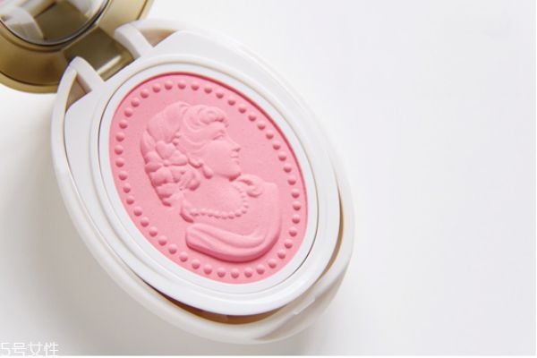 什么牌子的腮紅好用且自然 日本女孩最愛(ài)的日系腮紅 什么牌子的腮紅好用且自然 日本女孩最愛(ài)的日系腮紅