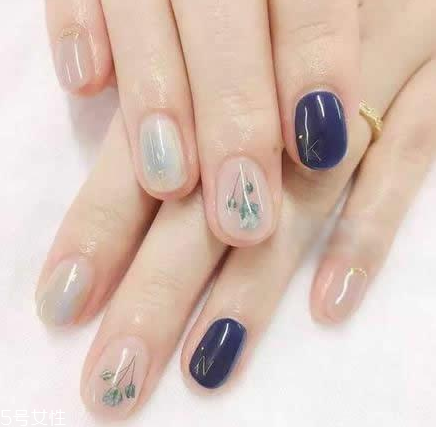 干花美甲有哪些 干花美甲圖片大全 干花美甲有哪些 干花美甲圖片大全