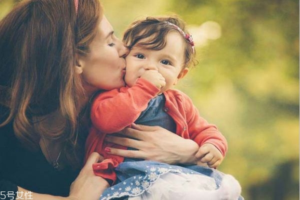 雪天嬰兒可以睡電熱毯?jiǎn)? alt=