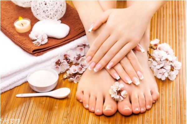 嚴寒中重點保暖哪些部位 嚴寒中重點保暖哪些部位