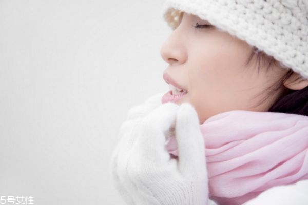 嚴寒中重點保暖哪些部位 嚴寒中重點保暖哪些部位