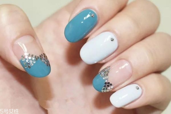 法式美甲如何做 法式美甲教程 法式美甲如何做 法式美甲教程