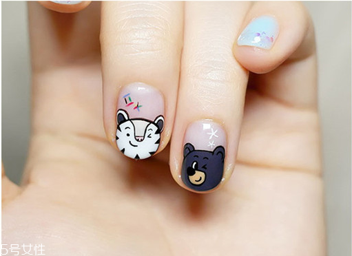 條紋撞色美甲教程 可愛美甲教程 條紋撞色美甲教程 可愛美甲教程