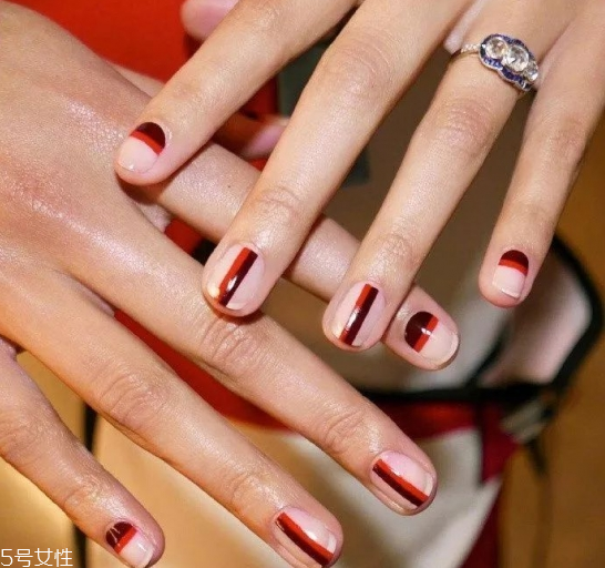 莫蘭迪色美甲 幾何線條美甲圖片 莫蘭迪色美甲 幾何線條美甲圖片