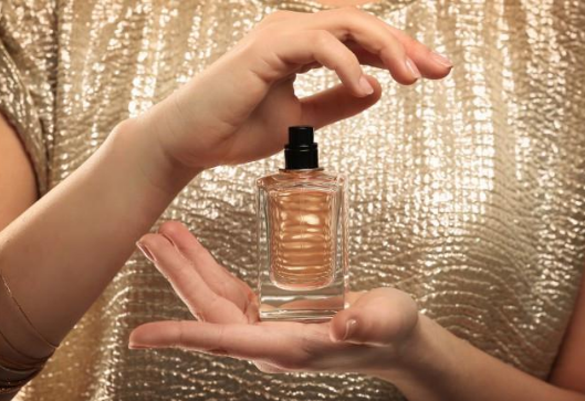 適合夏天用的女士香水 適合夏季女士用的香水 適合夏天用的女士香水 適合夏季女士用的香水