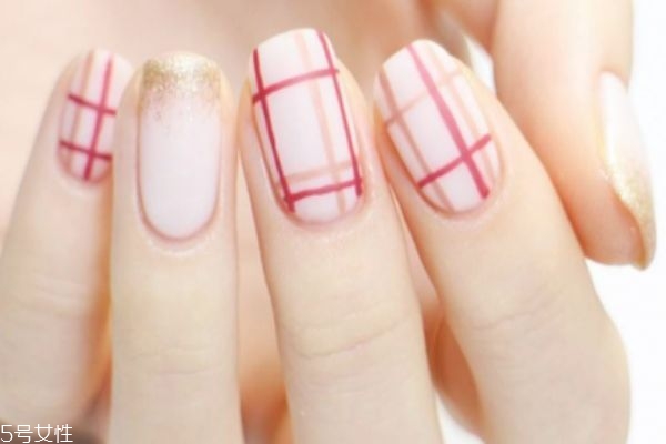 日系田園風美甲怎么做 絲絨美甲做法教程 日系田園風美甲怎么做 絲絨美甲做法教程