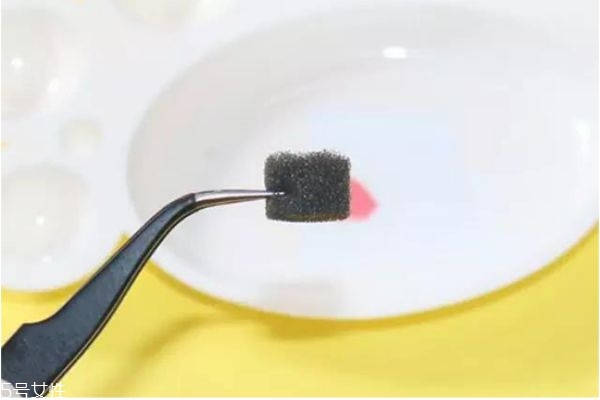 貼鉆美甲教程 個性鉆飾美甲教程 貼鉆美甲教程 個性鉆飾美甲教程