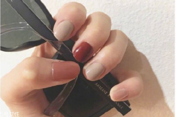 莫蘭迪色美甲 幾何線條美甲圖片 莫蘭迪色美甲 幾何線條美甲圖片