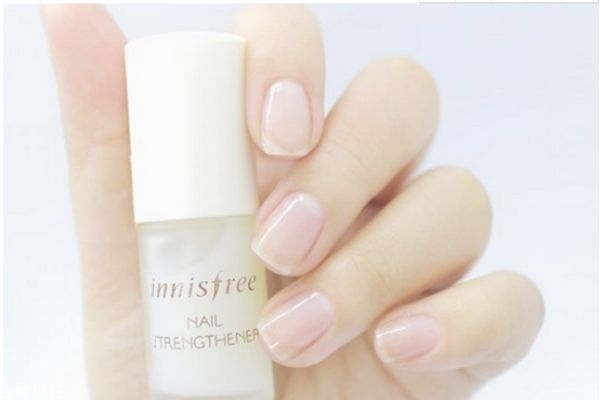 貼鉆美甲教程 個性鉆飾美甲教程 貼鉆美甲教程 個性鉆飾美甲教程