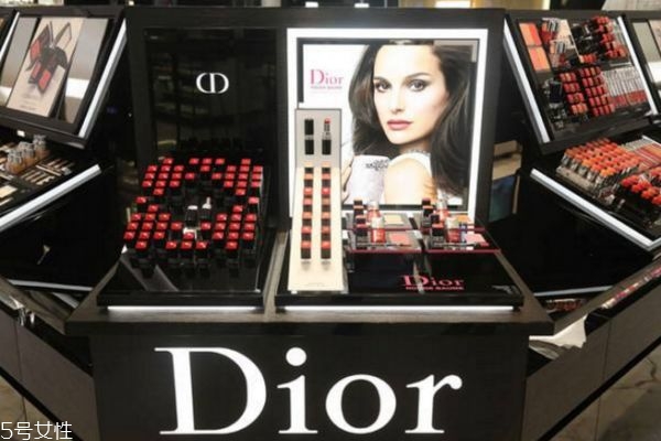 嬌蘭和迪奧哪個(gè)檔次高 嬌蘭好還是迪奧好