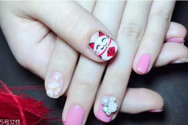 小豬美甲教程圖解 2019新年美甲圖片 小豬美甲教程圖解 2019新年美甲圖片