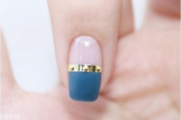 日系田園風美甲怎么做 絲絨美甲做法教程 日系田園風美甲怎么做 絲絨美甲做法教程