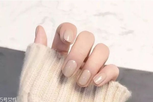 莫蘭迪色美甲 幾何線條美甲圖片 莫蘭迪色美甲 幾何線條美甲圖片