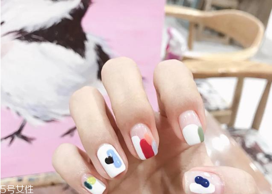 秋冬美甲流行趨勢(shì) 美甲秋冬新款圖片 秋冬美甲流行趨勢(shì) 美甲秋冬新款圖片