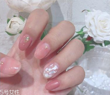 秋冬美甲流行趨勢(shì) 美甲秋冬新款圖片 秋冬美甲流行趨勢(shì) 美甲秋冬新款圖片