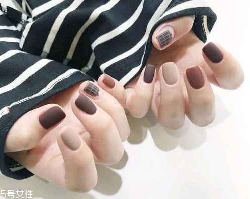 秋冬美甲流行趨勢(shì) 美甲秋冬新款圖片 秋冬美甲流行趨勢(shì) 美甲秋冬新款圖片